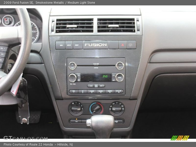 Smokestone Metallic / Medium Light Stone 2009 Ford Fusion SE