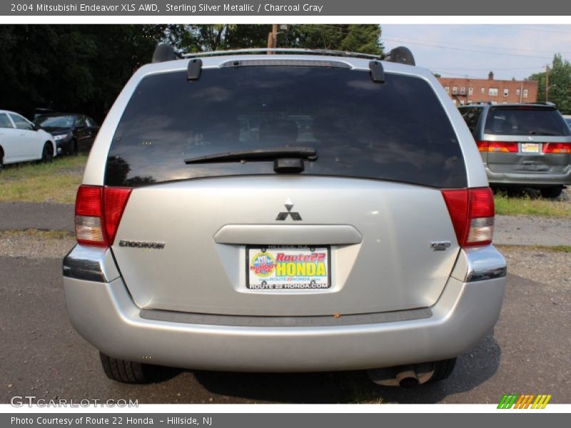 Sterling Silver Metallic / Charcoal Gray 2004 Mitsubishi Endeavor XLS AWD