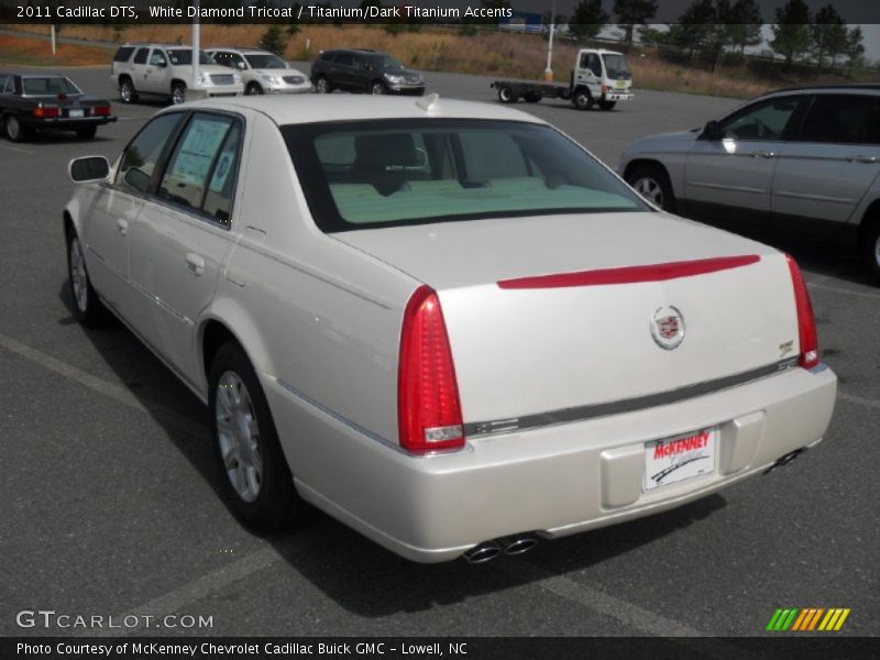 White Diamond Tricoat / Titanium/Dark Titanium Accents 2011 Cadillac DTS