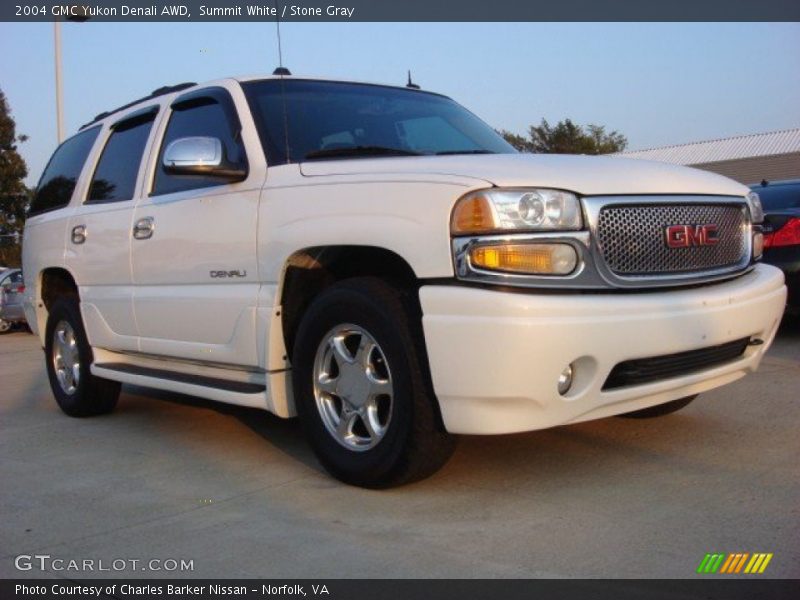 Summit White / Stone Gray 2004 GMC Yukon Denali AWD