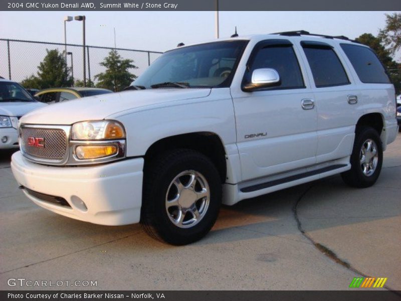 Summit White / Stone Gray 2004 GMC Yukon Denali AWD