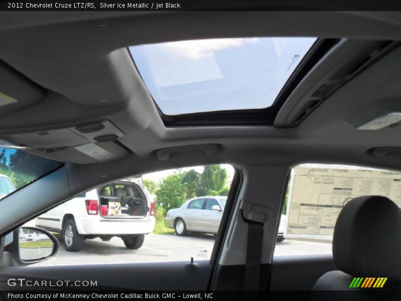 Sunroof of 2012 Cruze LTZ/RS