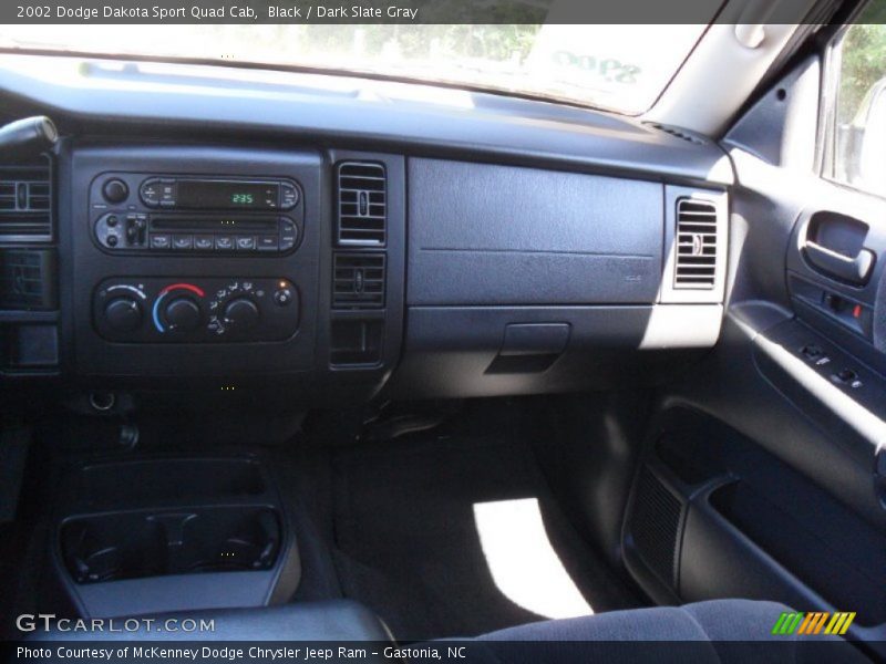 Black / Dark Slate Gray 2002 Dodge Dakota Sport Quad Cab