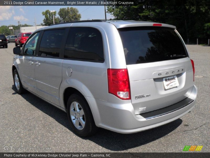 Bright Silver Metallic / Black/Light Graystone 2011 Dodge Grand Caravan Mainstreet
