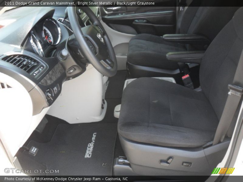 Bright Silver Metallic / Black/Light Graystone 2011 Dodge Grand Caravan Mainstreet