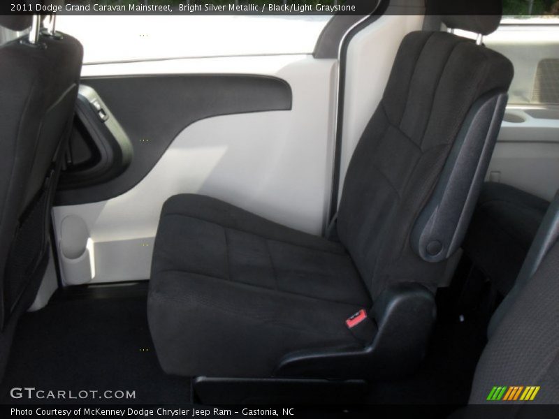 Bright Silver Metallic / Black/Light Graystone 2011 Dodge Grand Caravan Mainstreet