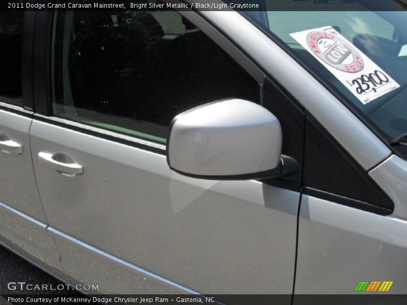 Bright Silver Metallic / Black/Light Graystone 2011 Dodge Grand Caravan Mainstreet