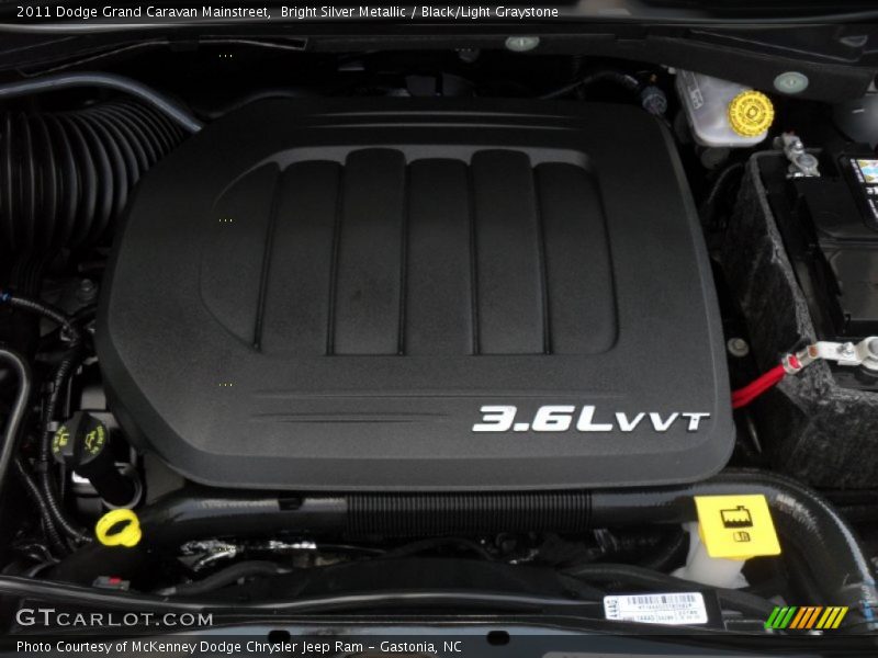 Bright Silver Metallic / Black/Light Graystone 2011 Dodge Grand Caravan Mainstreet