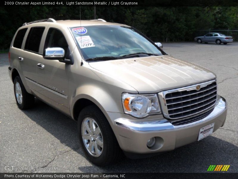 Light Sandstone Metallic / Light Graystone 2009 Chrysler Aspen Limited 4x4