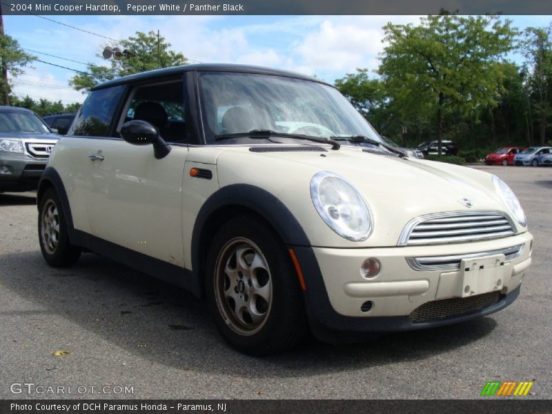Pepper White / Panther Black 2004 Mini Cooper Hardtop