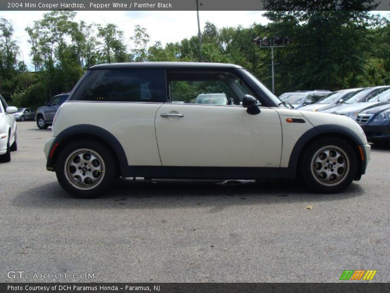Pepper White / Panther Black 2004 Mini Cooper Hardtop