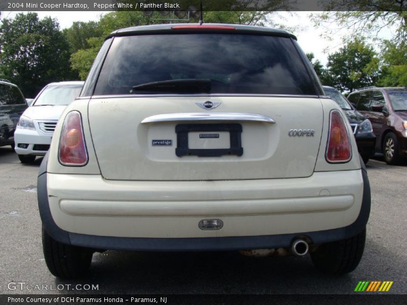 Pepper White / Panther Black 2004 Mini Cooper Hardtop