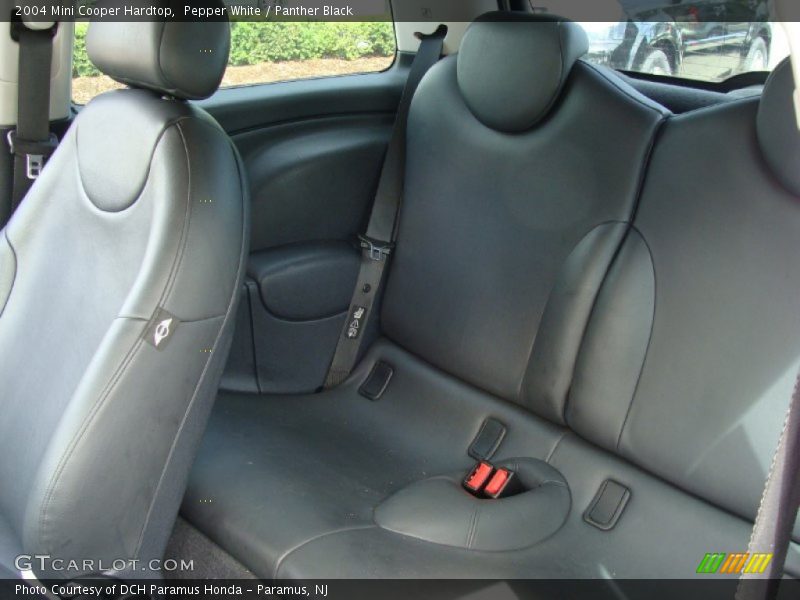 Pepper White / Panther Black 2004 Mini Cooper Hardtop