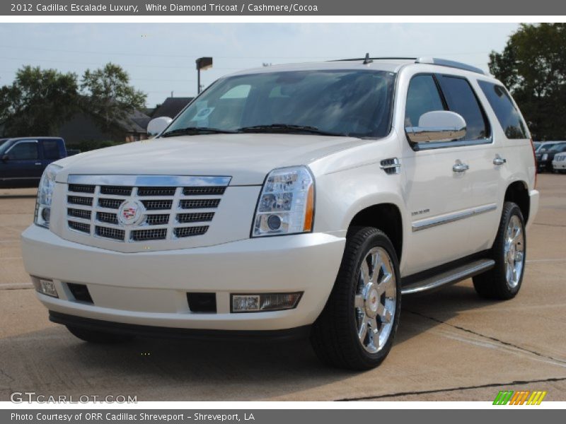 Front 3/4 View of 2012 Escalade Luxury