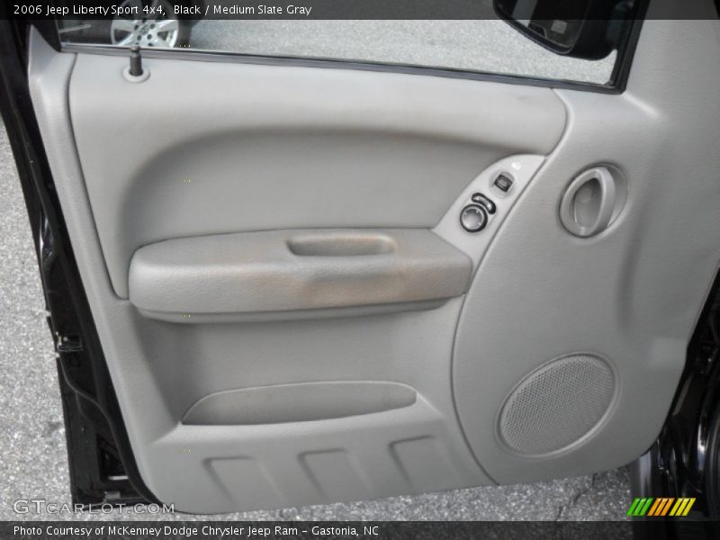 Black / Medium Slate Gray 2006 Jeep Liberty Sport 4x4