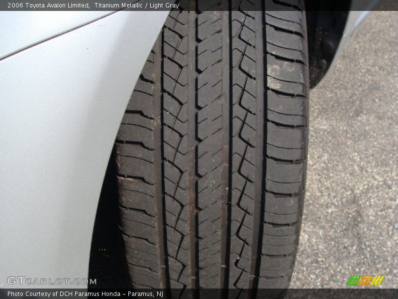 Titanium Metallic / Light Gray 2006 Toyota Avalon Limited