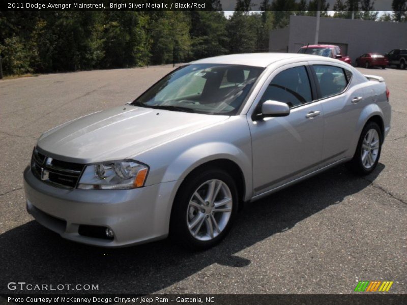 Bright Silver Metallic / Black/Red 2011 Dodge Avenger Mainstreet