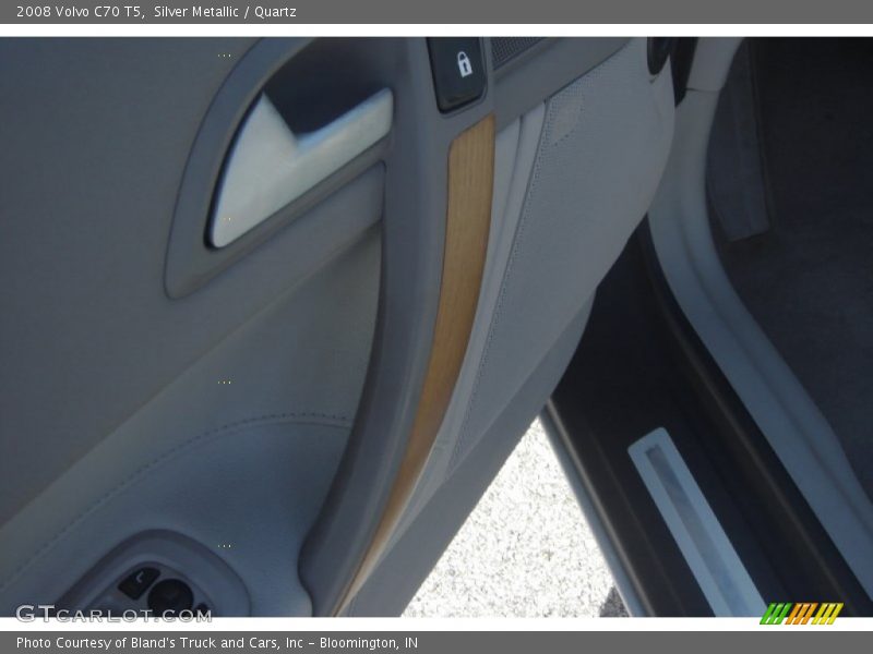 Silver Metallic / Quartz 2008 Volvo C70 T5