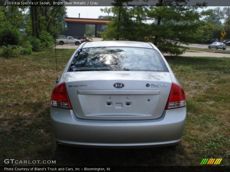 Bright Silver Metallic / Gray 2009 Kia Spectra LX Sedan