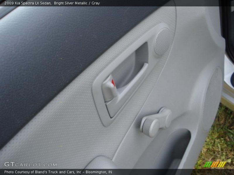 Bright Silver Metallic / Gray 2009 Kia Spectra LX Sedan