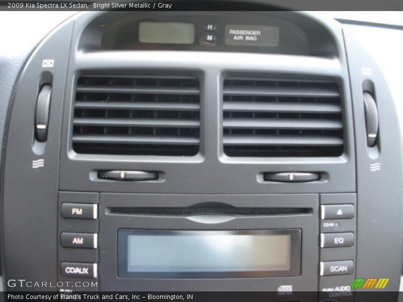 Bright Silver Metallic / Gray 2009 Kia Spectra LX Sedan