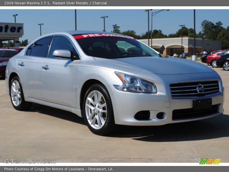 Radiant Silver Metallic / Charcoal 2009 Nissan Maxima 3.5 S