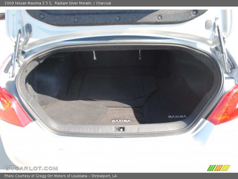 Radiant Silver Metallic / Charcoal 2009 Nissan Maxima 3.5 S