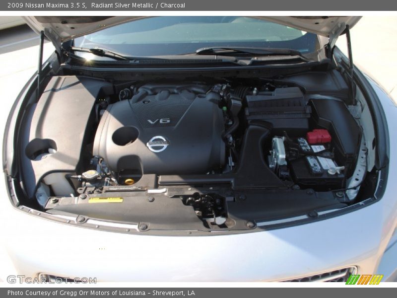 Radiant Silver Metallic / Charcoal 2009 Nissan Maxima 3.5 S