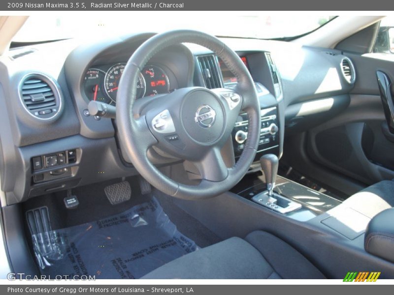 Radiant Silver Metallic / Charcoal 2009 Nissan Maxima 3.5 S