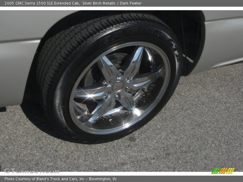Silver Birch Metallic / Dark Pewter 2005 GMC Sierra 1500 SLE Extended Cab
