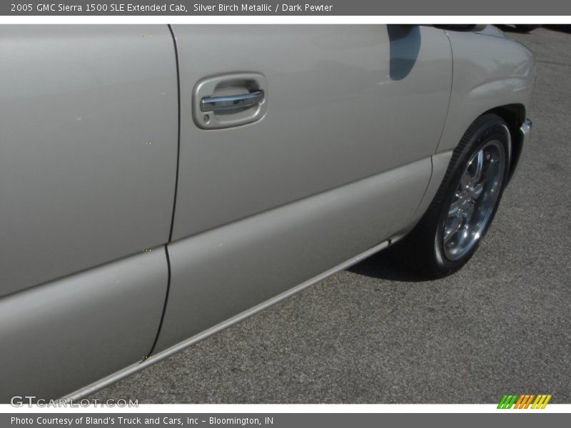 Silver Birch Metallic / Dark Pewter 2005 GMC Sierra 1500 SLE Extended Cab