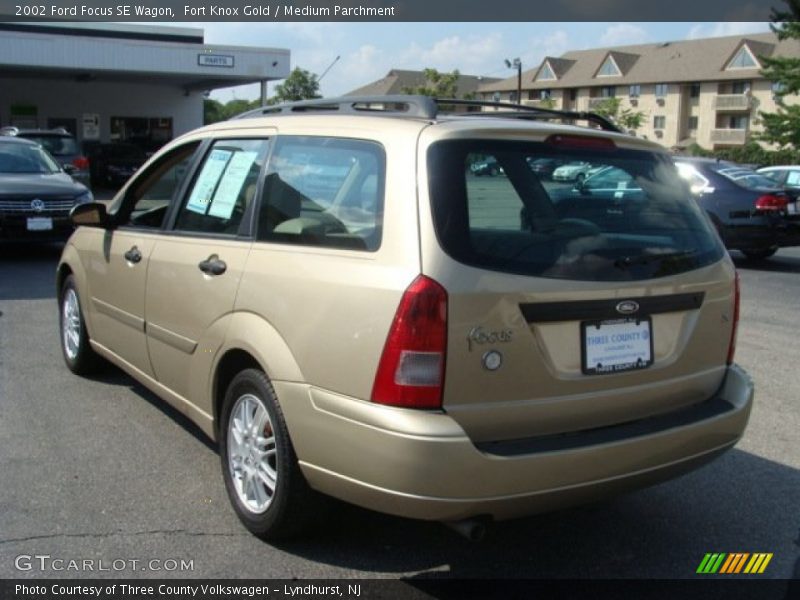 Fort Knox Gold / Medium Parchment 2002 Ford Focus SE Wagon