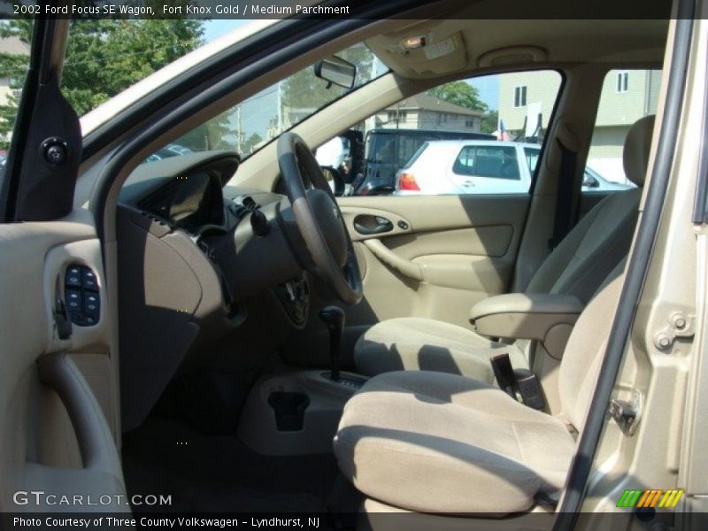 Fort Knox Gold / Medium Parchment 2002 Ford Focus SE Wagon