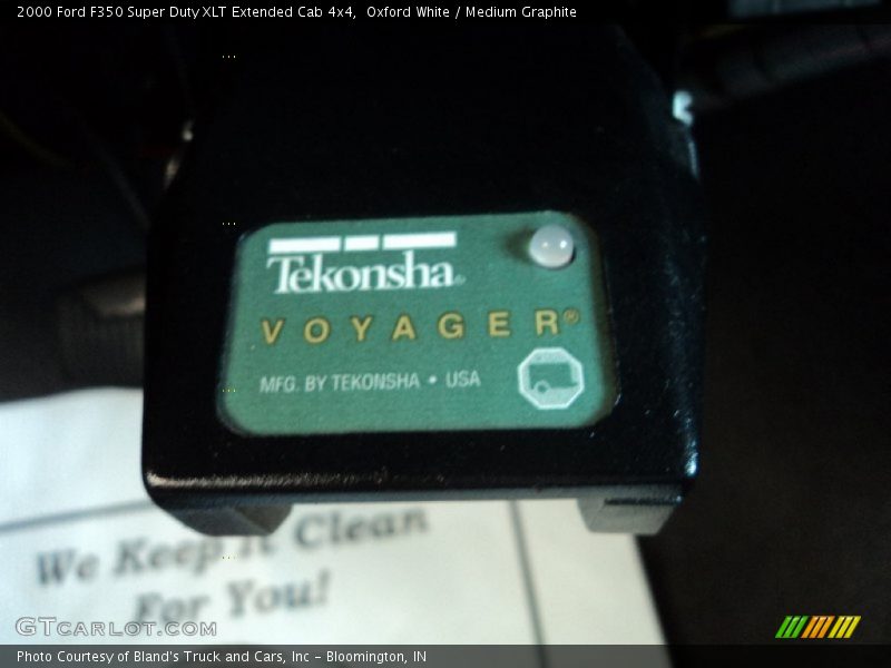 Oxford White / Medium Graphite 2000 Ford F350 Super Duty XLT Extended Cab 4x4