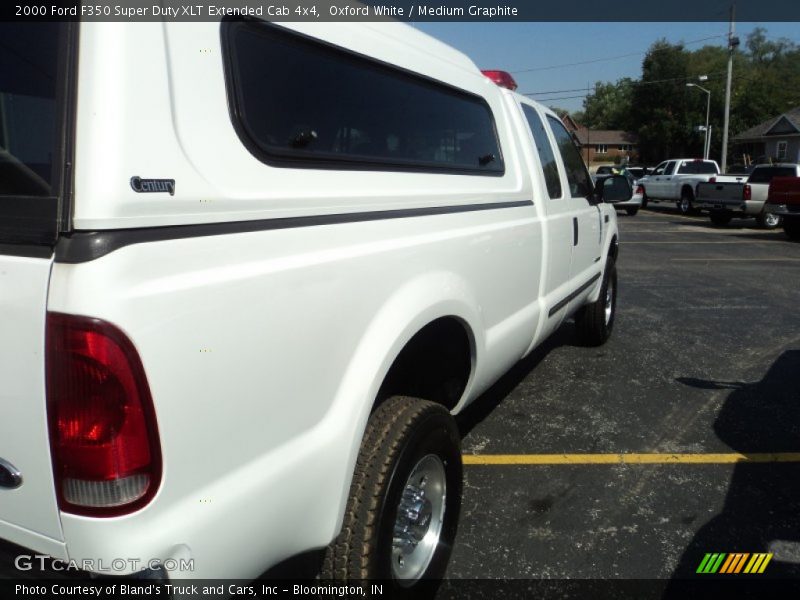 Oxford White / Medium Graphite 2000 Ford F350 Super Duty XLT Extended Cab 4x4