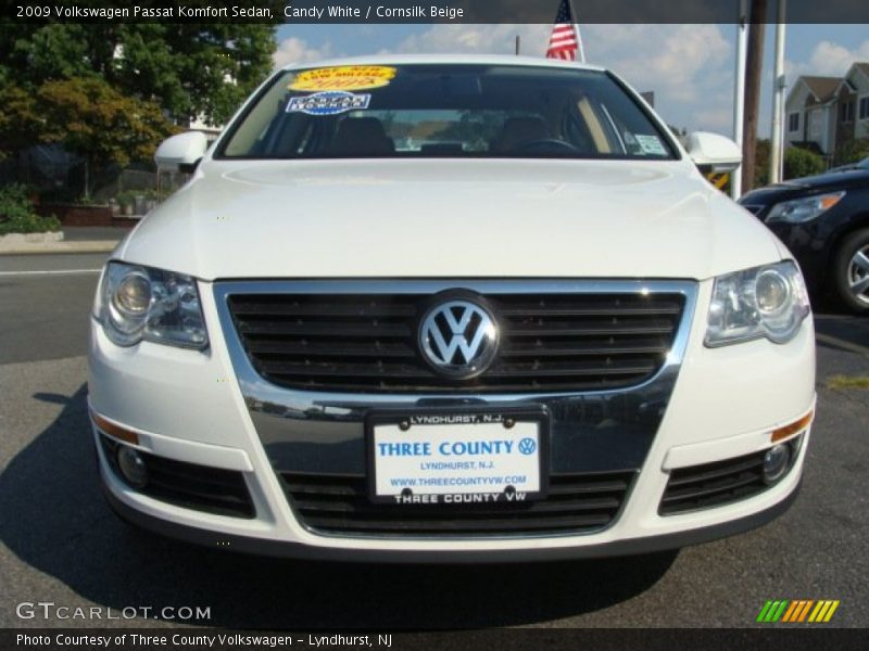 Candy White / Cornsilk Beige 2009 Volkswagen Passat Komfort Sedan