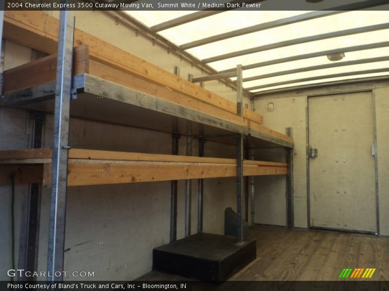 Summit White / Medium Dark Pewter 2004 Chevrolet Express 3500 Cutaway Moving Van