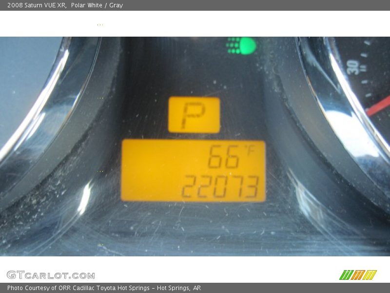 Polar White / Gray 2008 Saturn VUE XR