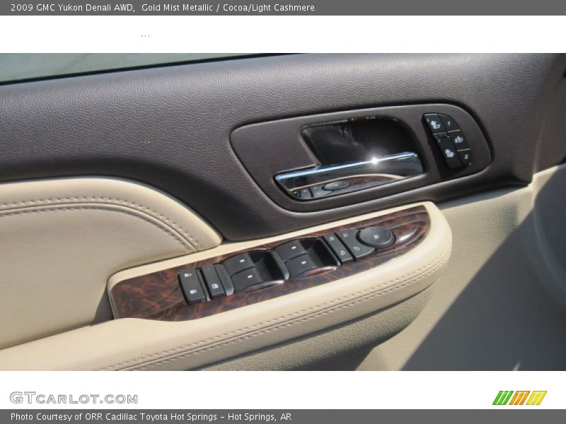 Gold Mist Metallic / Cocoa/Light Cashmere 2009 GMC Yukon Denali AWD