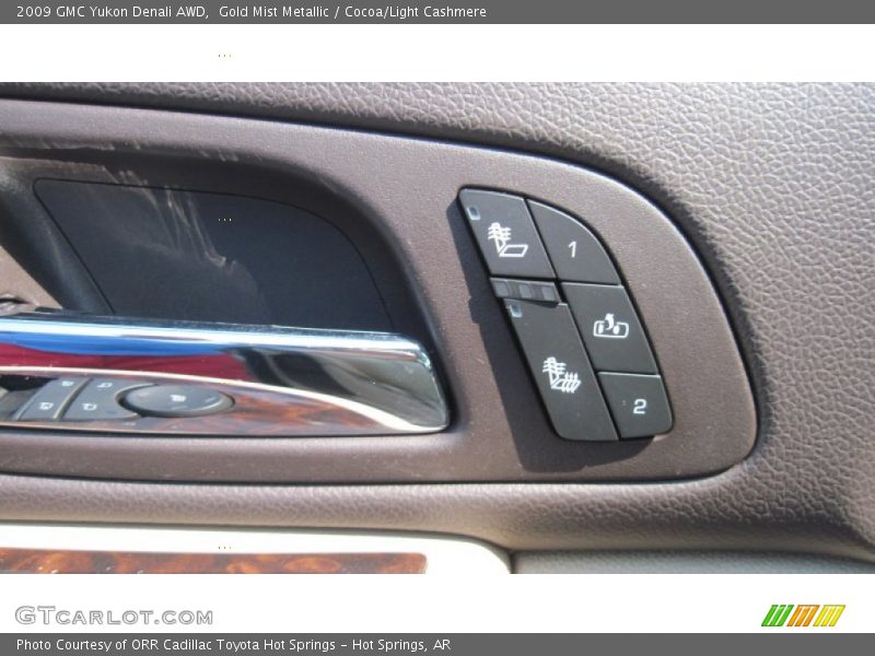 Gold Mist Metallic / Cocoa/Light Cashmere 2009 GMC Yukon Denali AWD