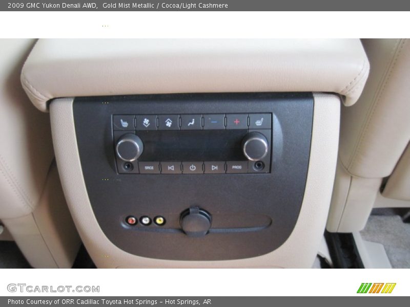 Gold Mist Metallic / Cocoa/Light Cashmere 2009 GMC Yukon Denali AWD