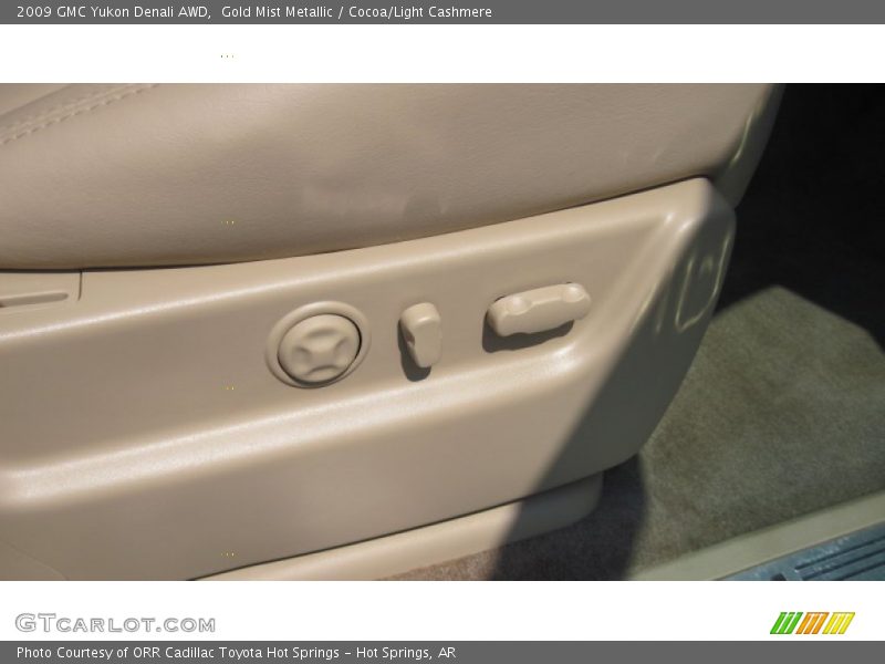 Gold Mist Metallic / Cocoa/Light Cashmere 2009 GMC Yukon Denali AWD