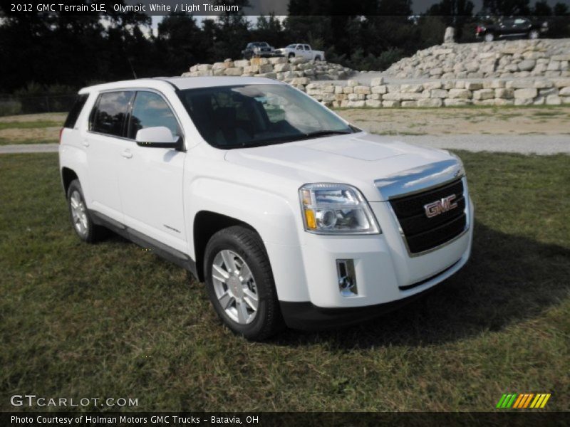 Front 3/4 View of 2012 Terrain SLE