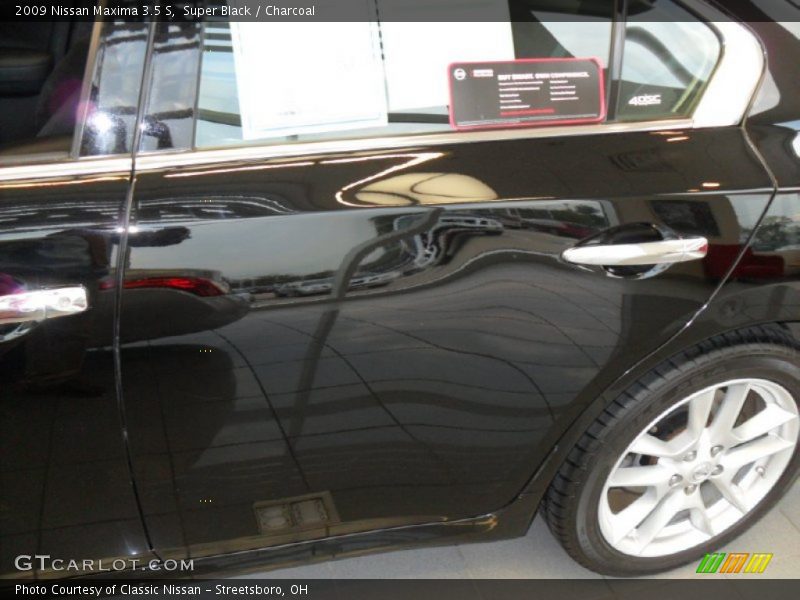 Super Black / Charcoal 2009 Nissan Maxima 3.5 S