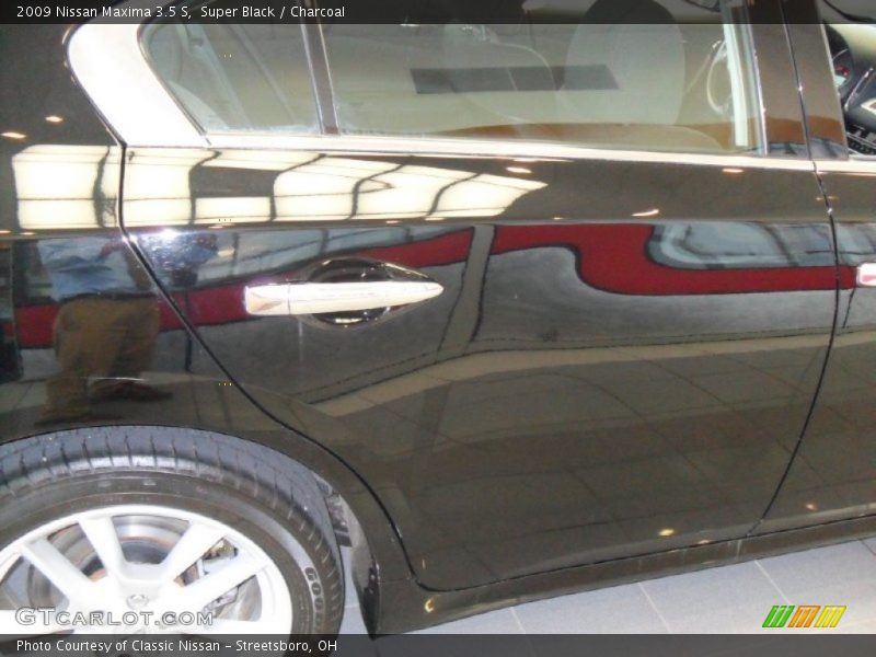 Super Black / Charcoal 2009 Nissan Maxima 3.5 S