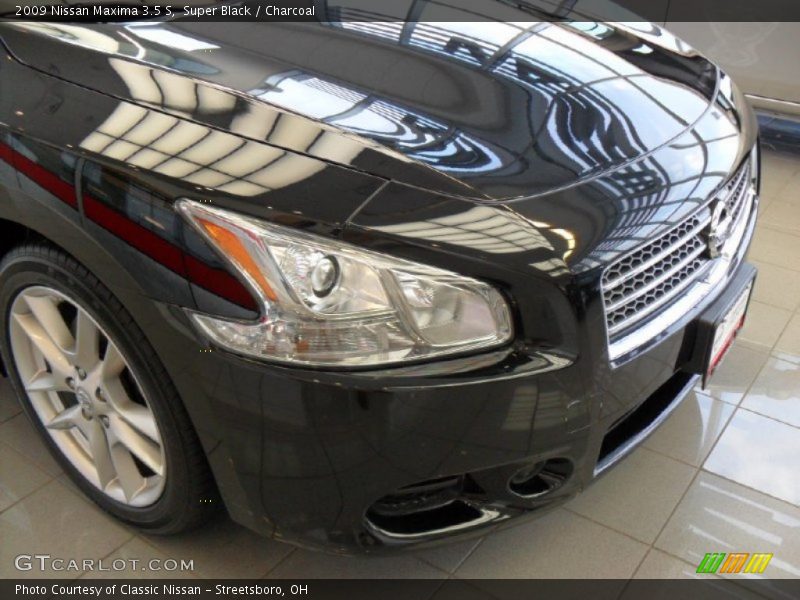 Super Black / Charcoal 2009 Nissan Maxima 3.5 S