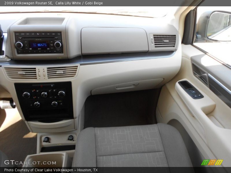 Calla Lilly White / Gobi Beige 2009 Volkswagen Routan SE