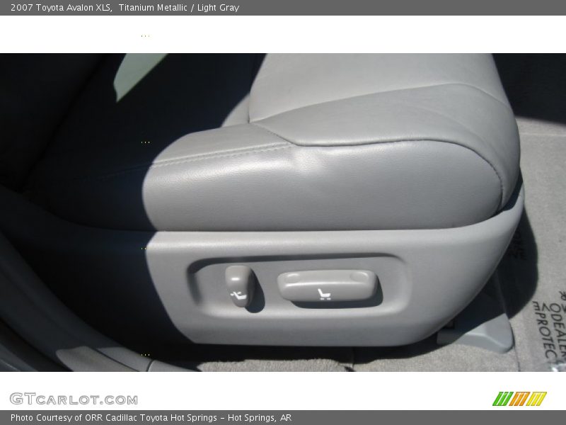 Titanium Metallic / Light Gray 2007 Toyota Avalon XLS
