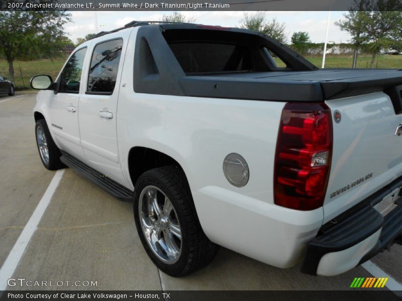 Summit White / Dark Titanium/Light Titanium 2007 Chevrolet Avalanche LT