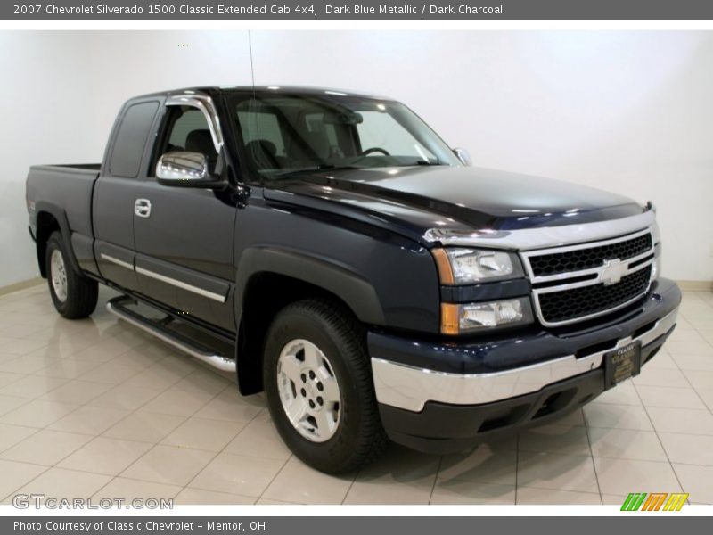 Front 3/4 View of 2007 Silverado 1500 Classic Extended Cab 4x4
